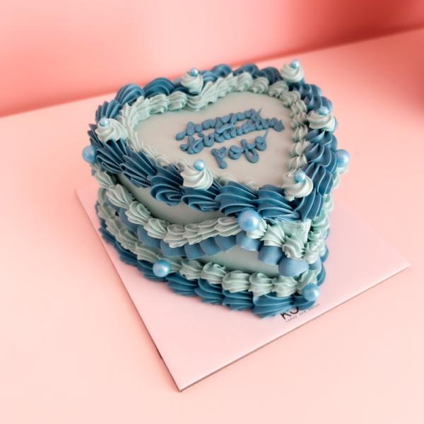 Vintage Heart Cake with pearls