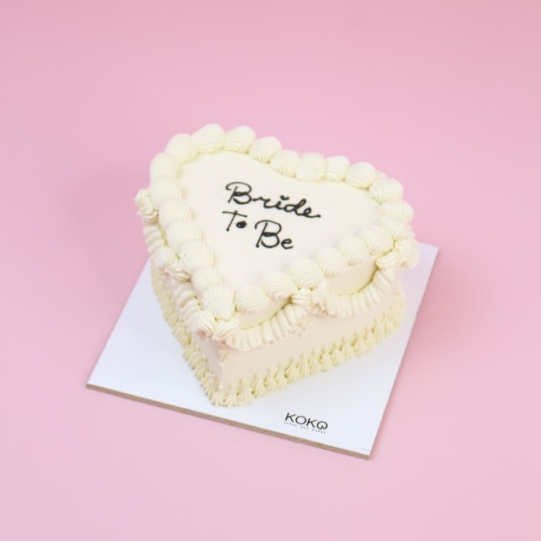 Bride's Vintage Heart Cake