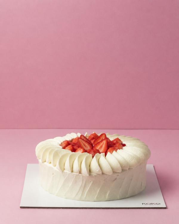 Raspberry Vanilla Roulade with Strawberry topping