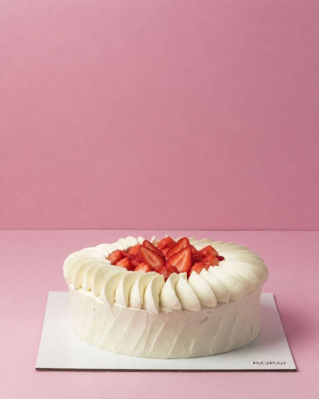 Raspberry Vanilla Roulade with Strawberry topping